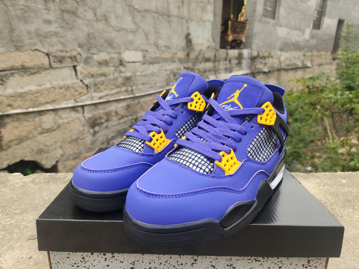 Air Jordan 4