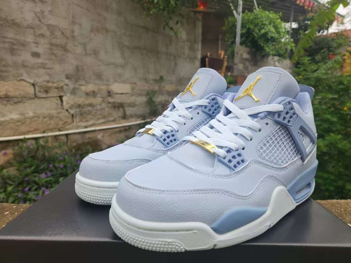 Air Jordan 4 Retro “Grey-Blue”