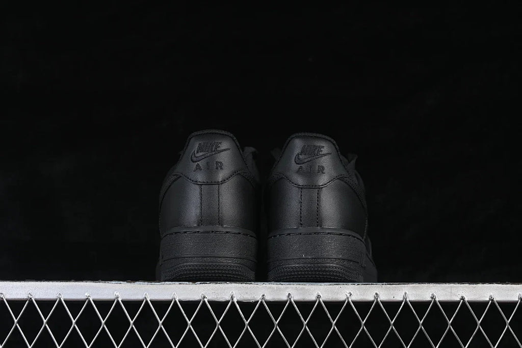 Nike Air Force 1 "Blackout"