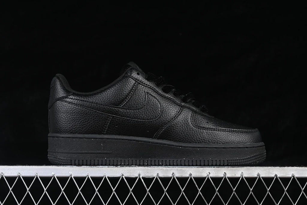 Nike Air Force 1 "Black Leather"